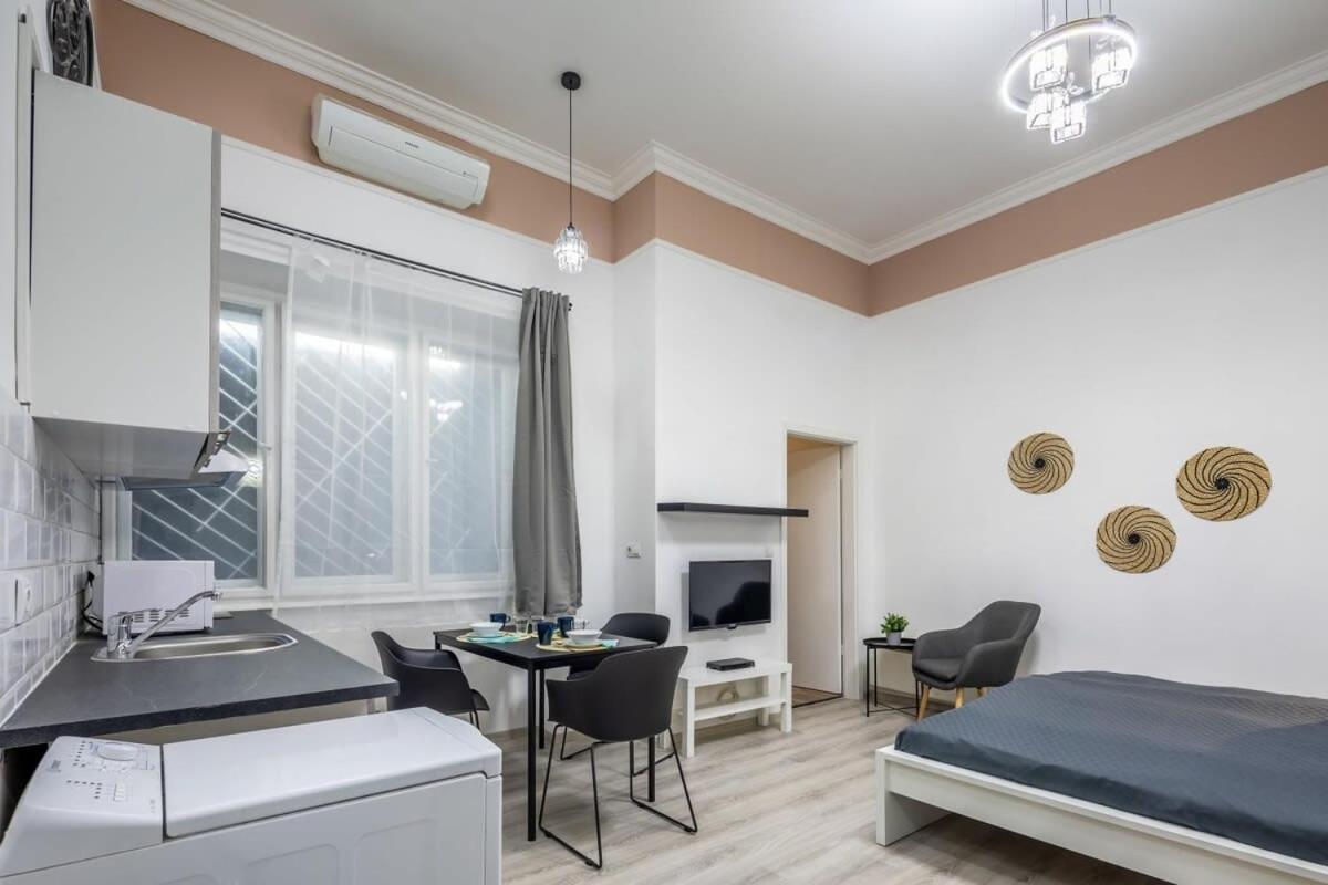 New Central And Convenient Budapeste Exterior foto